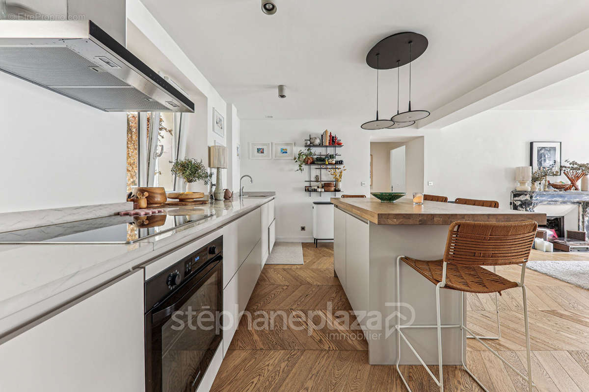 Appartement à PARIS-3E