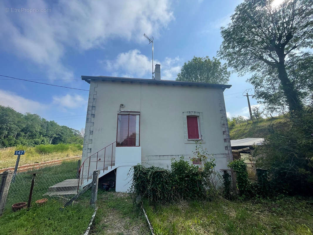 Maison à VILLECHAUVE