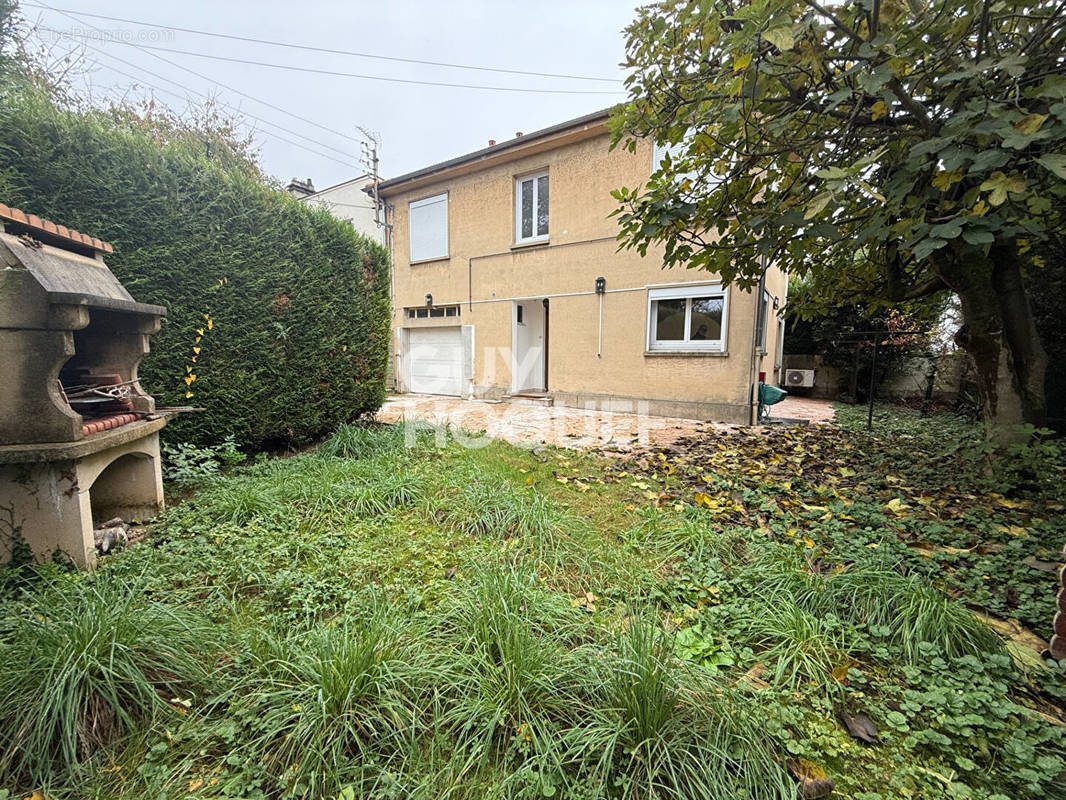 Maison à L&#039;HAY-LES-ROSES