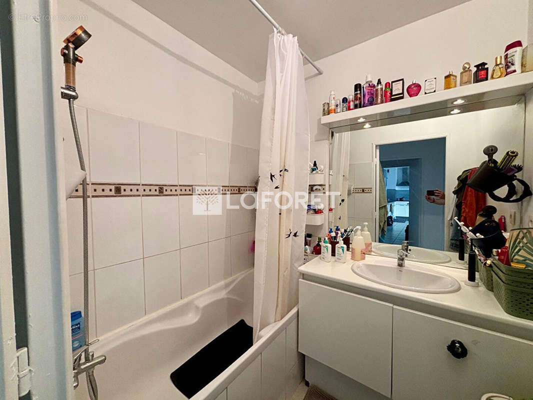 Appartement à MARSEILLE-1E