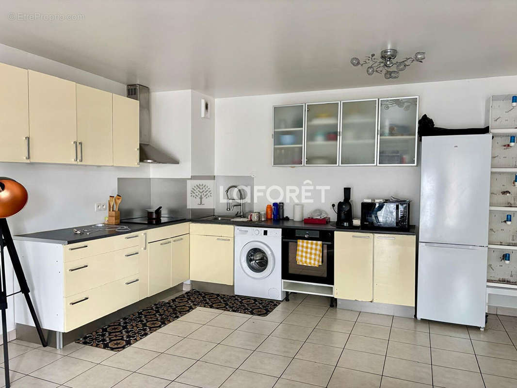 Appartement à MARSEILLE-1E