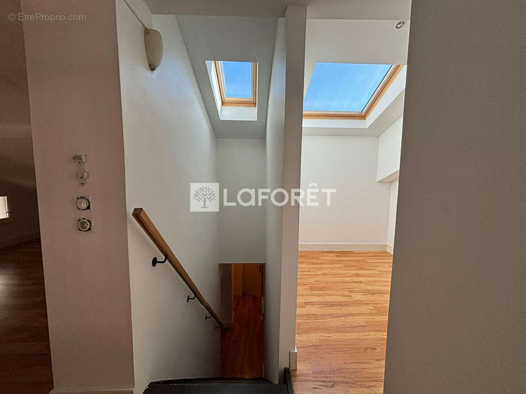 Appartement à MARSEILLE-2E