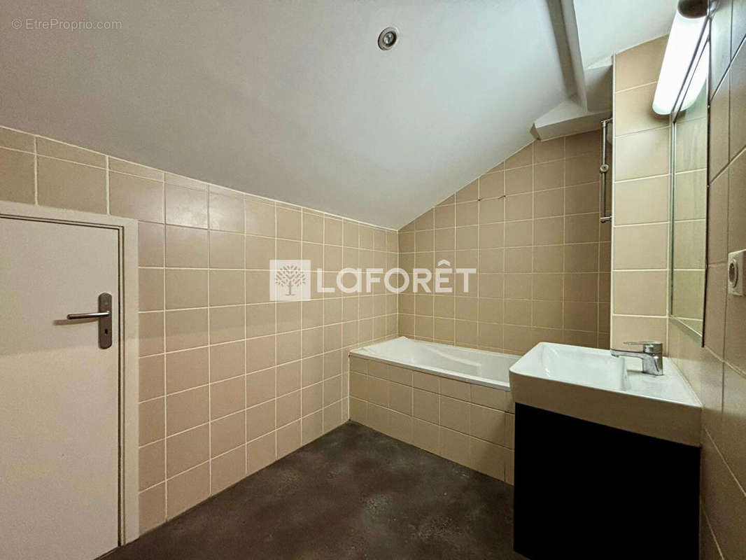 Appartement à MARSEILLE-2E