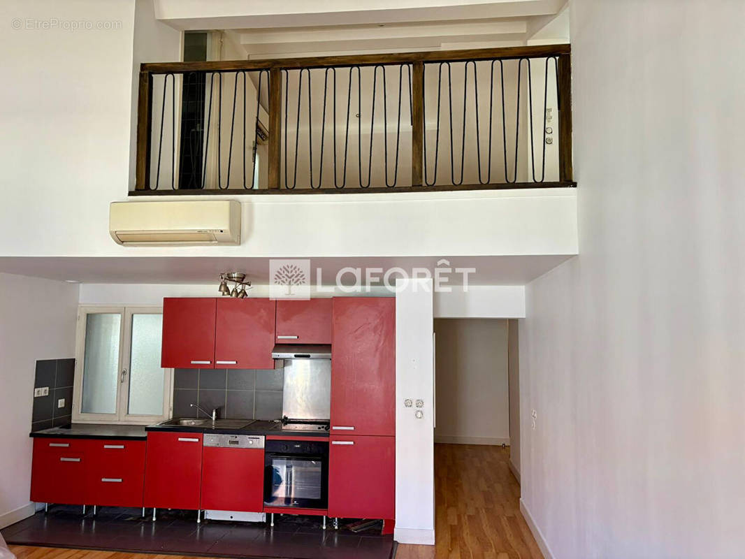 Appartement à MARSEILLE-2E