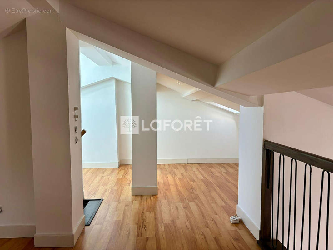 Appartement à MARSEILLE-2E