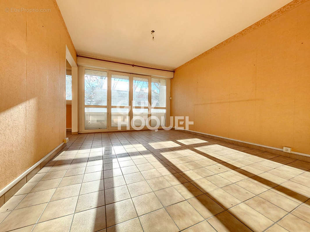 Appartement à RILLIEUX-LA-PAPE