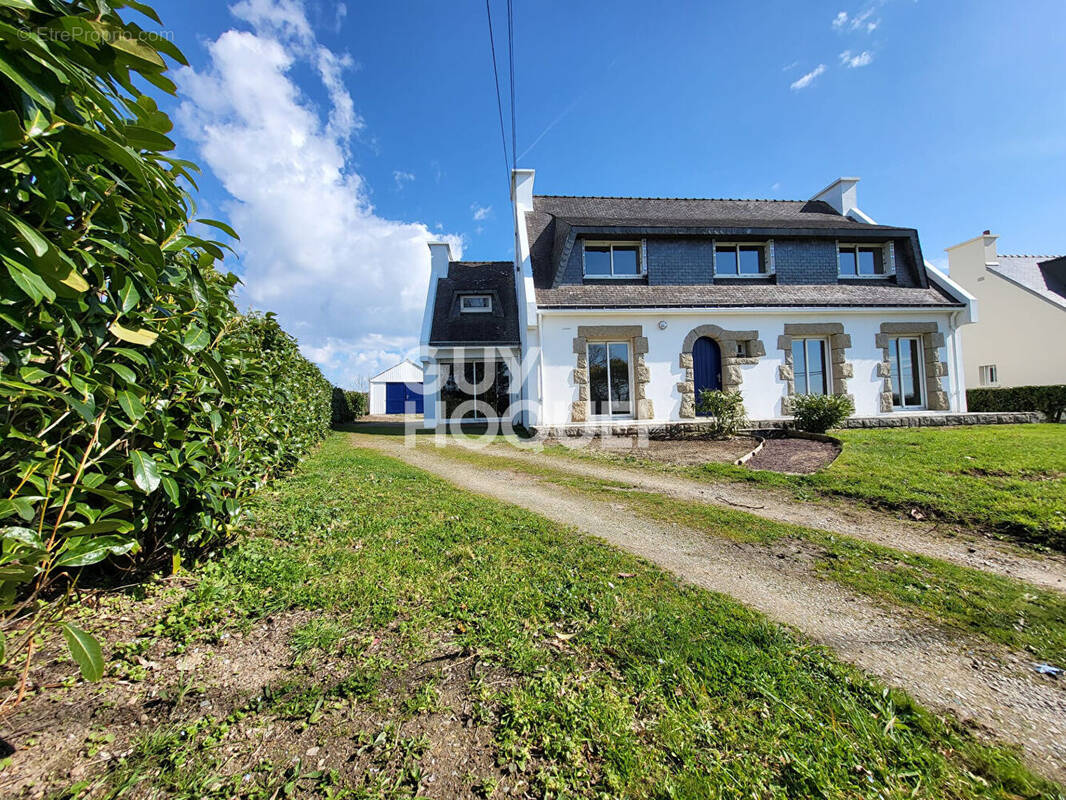 Maison à THEIX