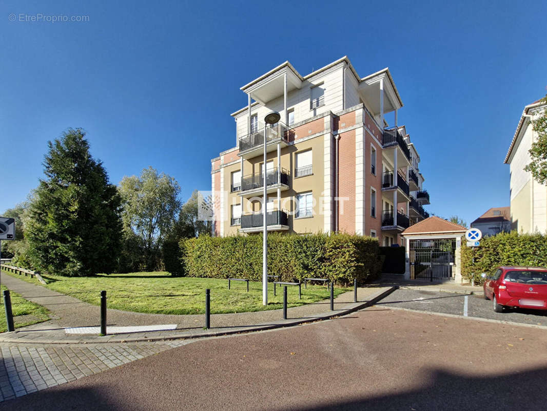 Appartement à MOISSY-CRAMAYEL