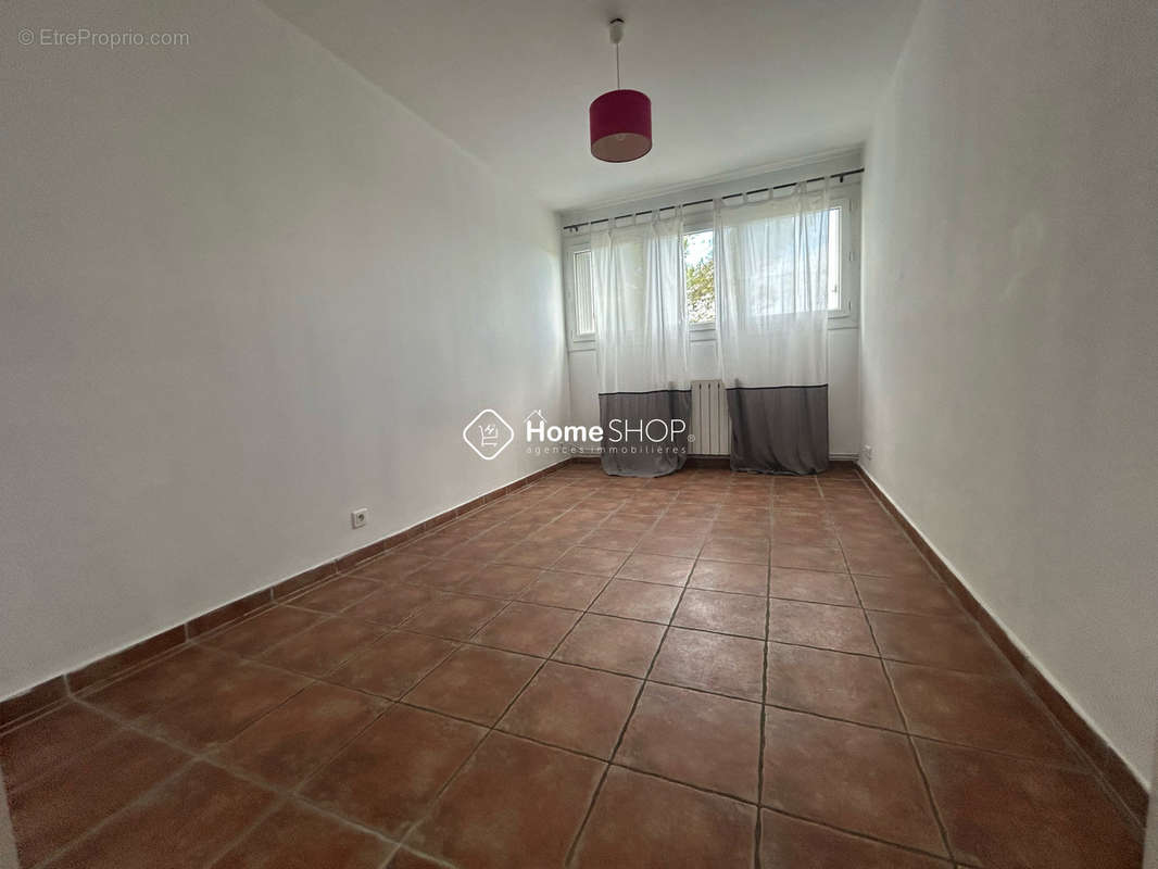 Appartement à SEPTEMES-LES-VALLONS