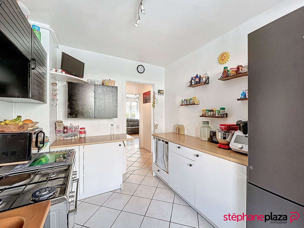 Appartement à LYON-8E