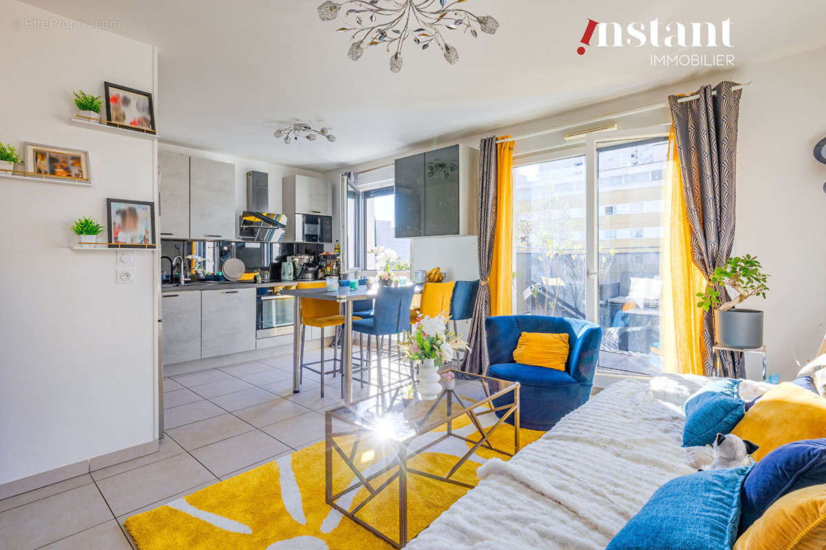 Appartement à LYON-8E