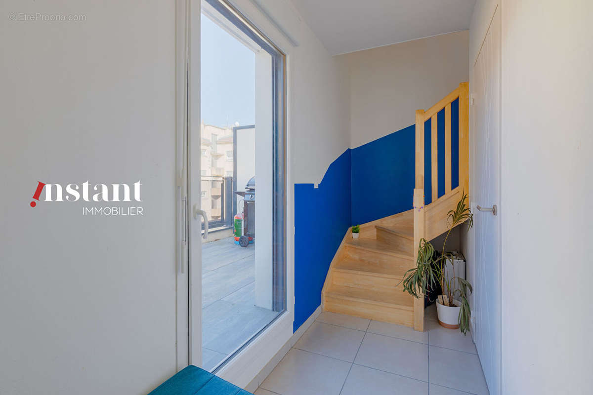 Appartement à LYON-8E