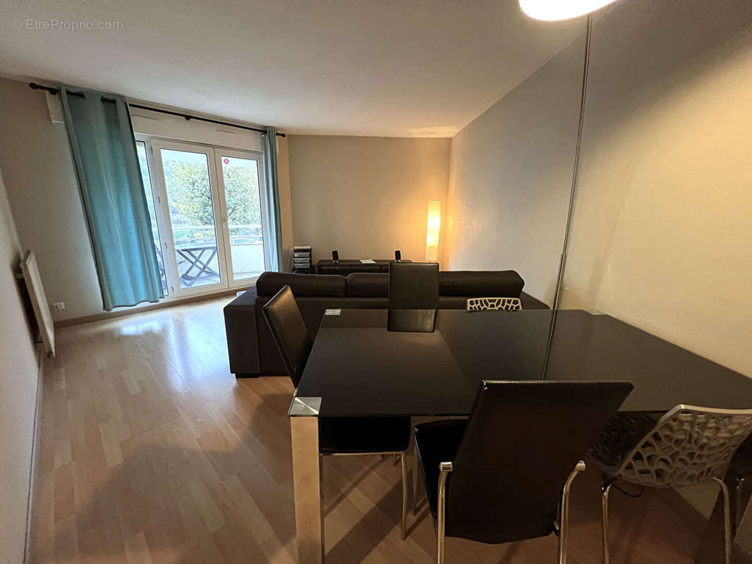 Appartement à BILLERE