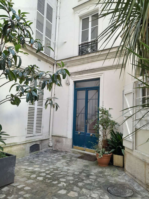 Appartement à PARIS-9E