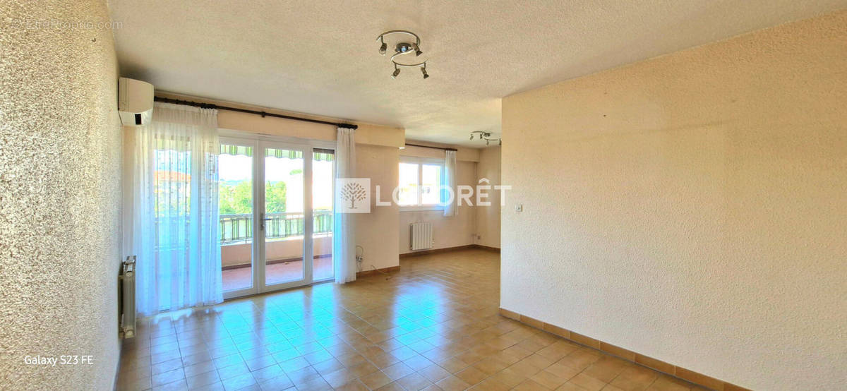 Appartement à FREJUS