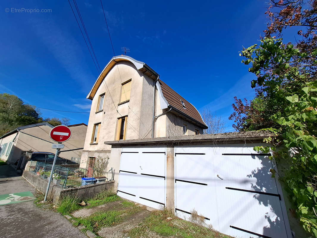 Appartement à LONS-LE-SAUNIER