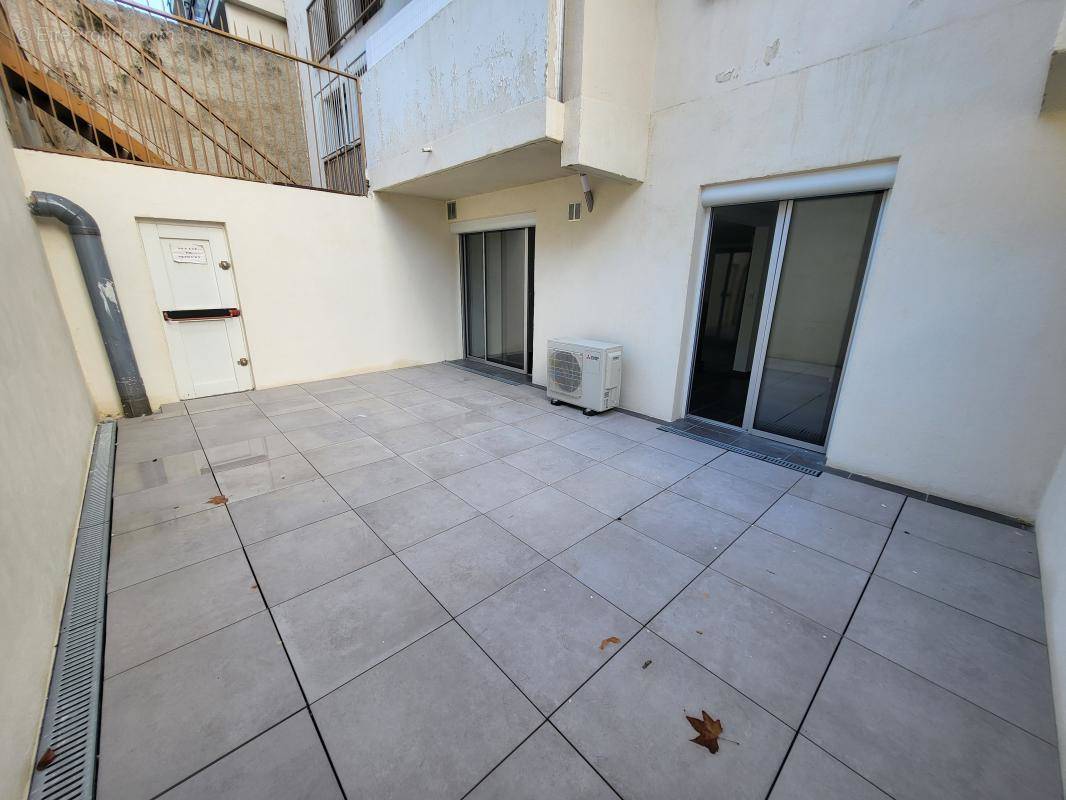 Appartement à MARSEILLE-5E