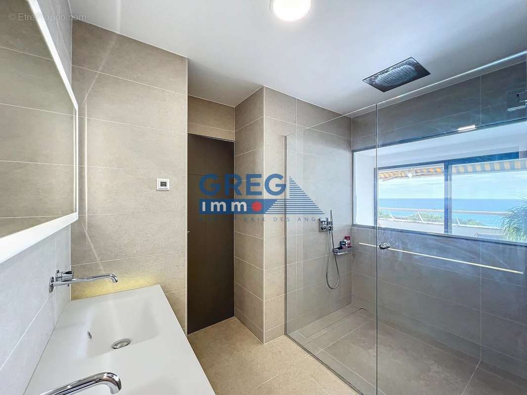 Appartement à VILLENEUVE-LOUBET