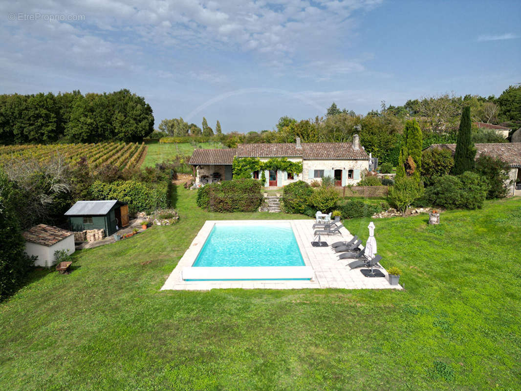 Maison à SAINT-EMILION