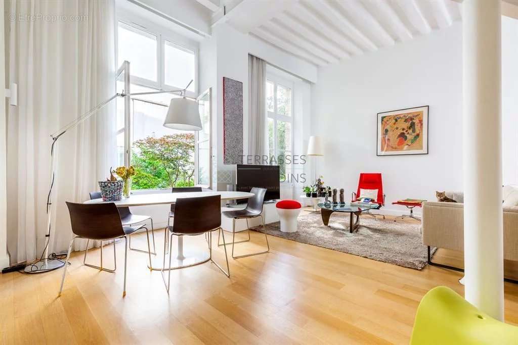 Appartement à PARIS-4E