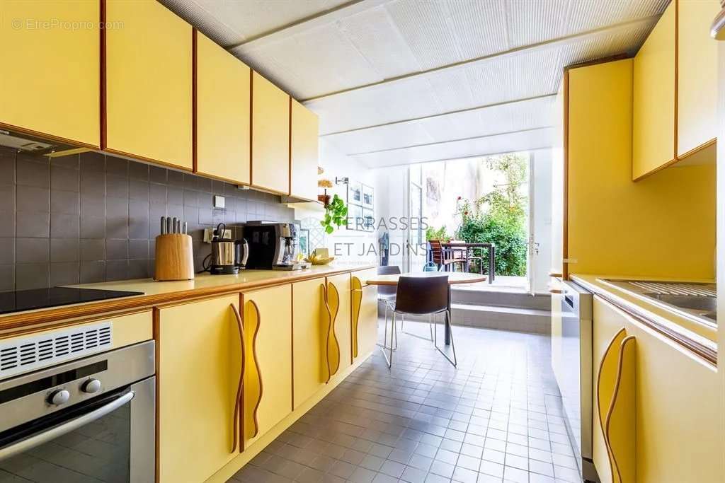 Appartement à PARIS-4E