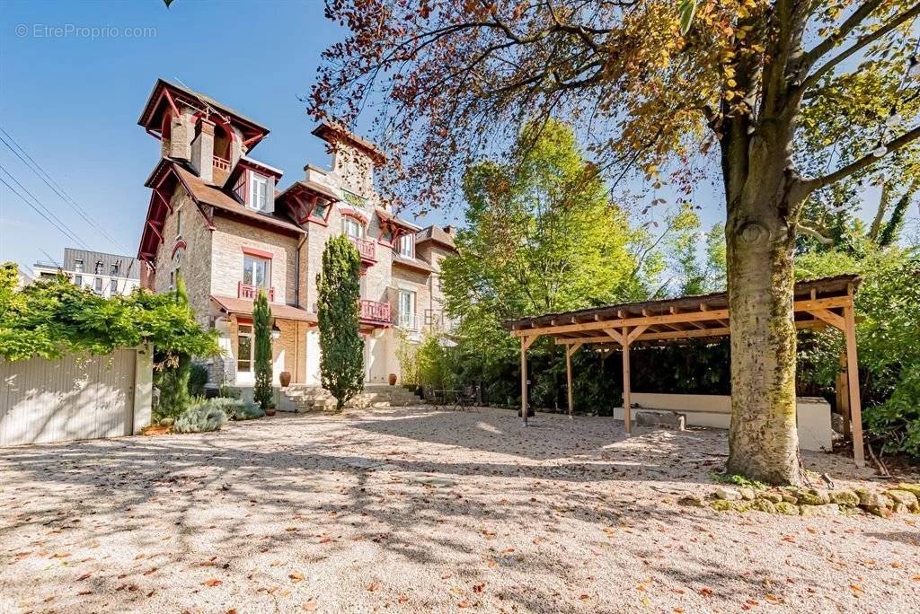 Maison à CHAMPIGNY-SUR-MARNE