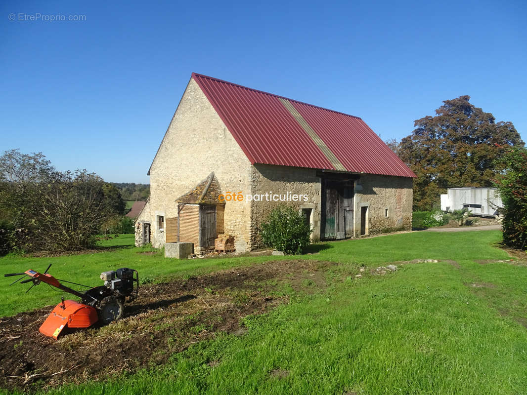 Maison à LIGNIERES