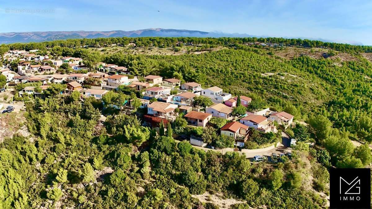 Maison à LE CASTELLET