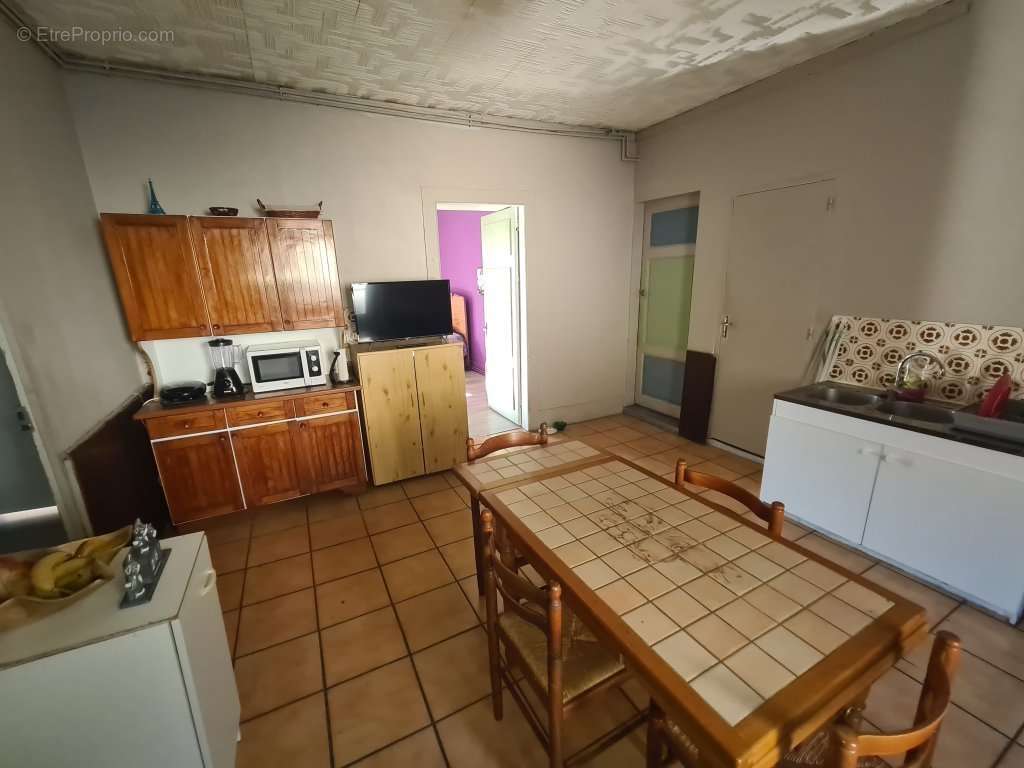 Appartement à UNIEUX