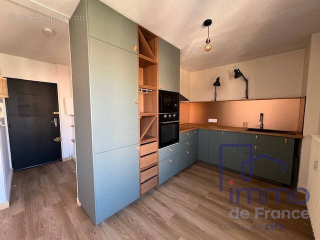 Appartement à SAINT-ETIENNE