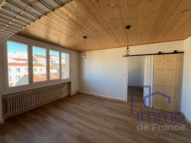 Appartement à SAINT-ETIENNE