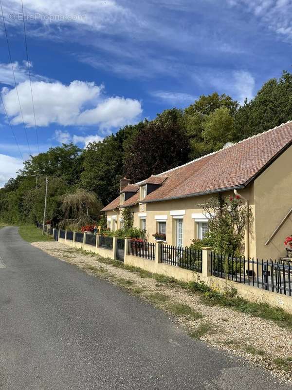 Maison à LA CHAPELLE-SUR-AVEYRON