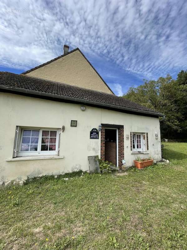 Maison à LA CHAPELLE-SUR-AVEYRON