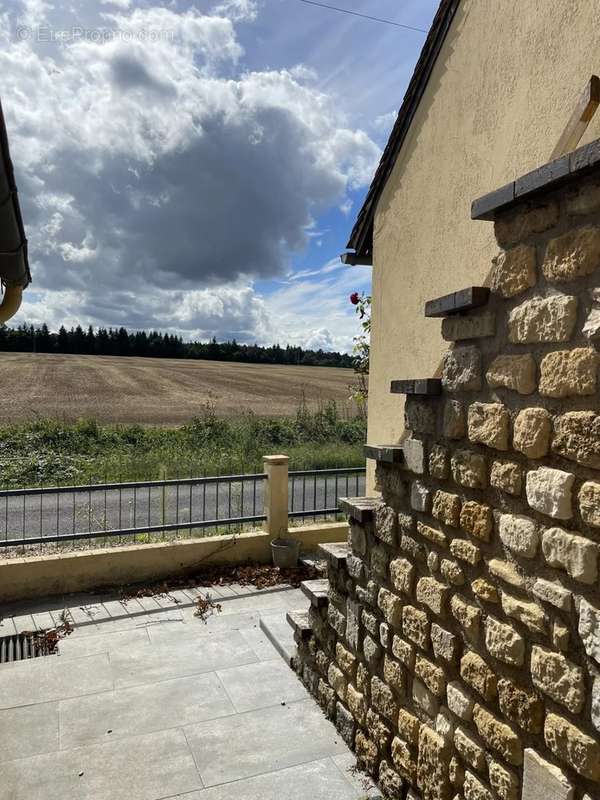 Maison à LA CHAPELLE-SUR-AVEYRON