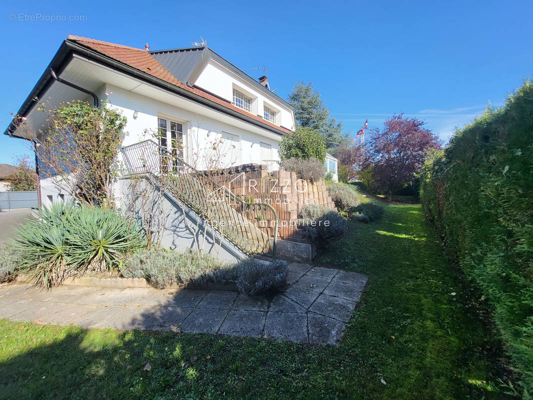 Maison à REIGNIER