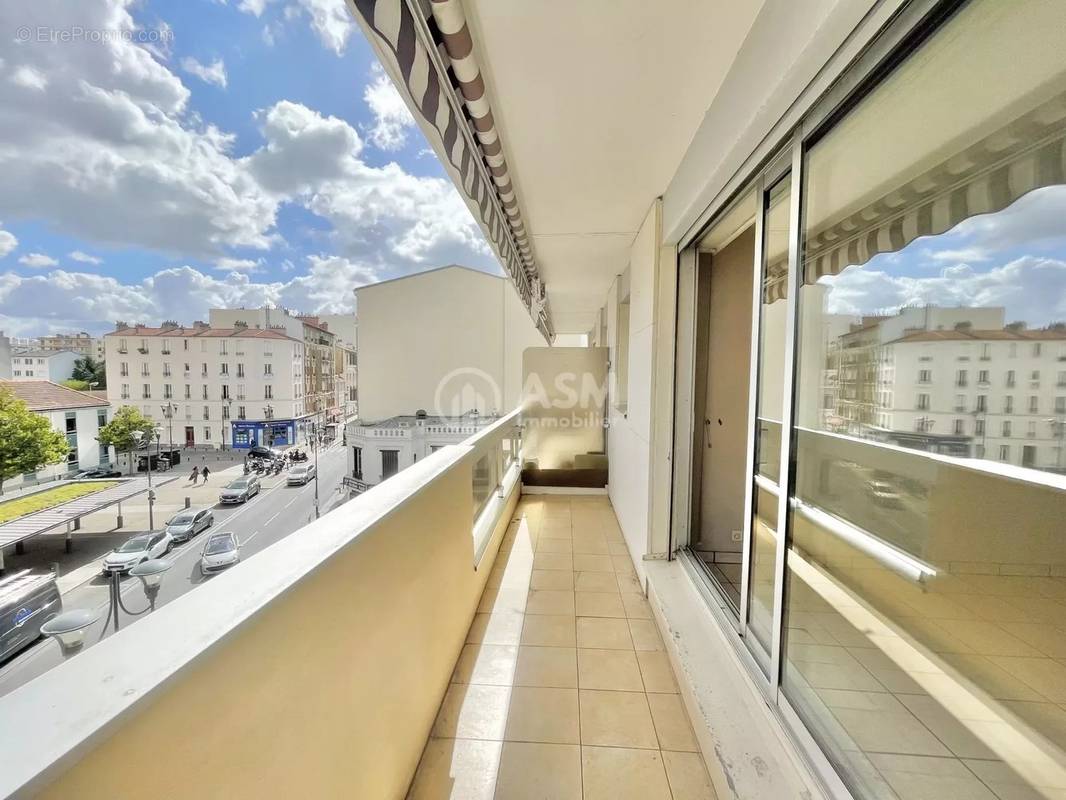 Appartement à COURBEVOIE