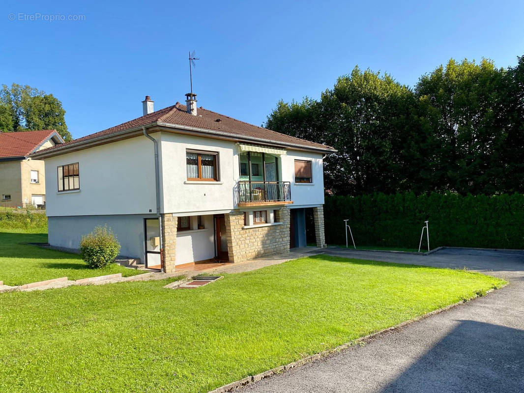 Maison à ORCHAMPS-VENNES