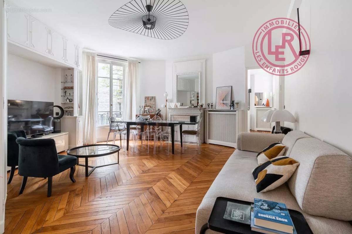 Appartement à PARIS-7E