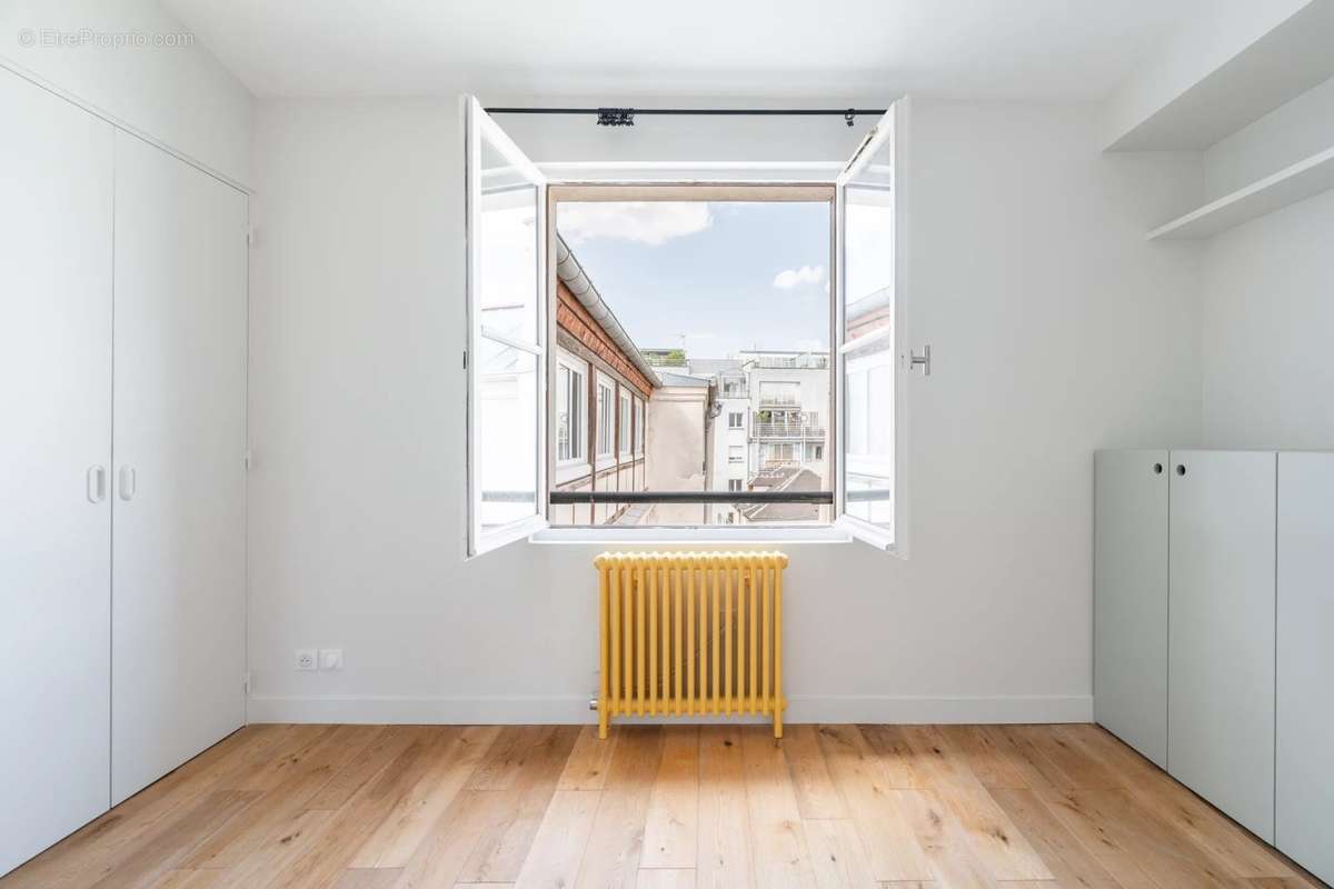 Appartement à PARIS-3E