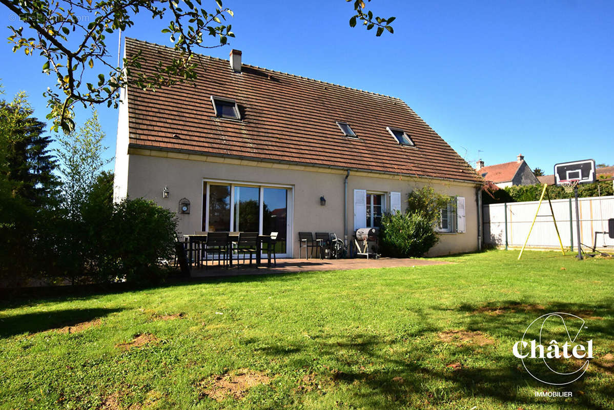 Maison à VILLENEUVE-SUR-VERBERIE