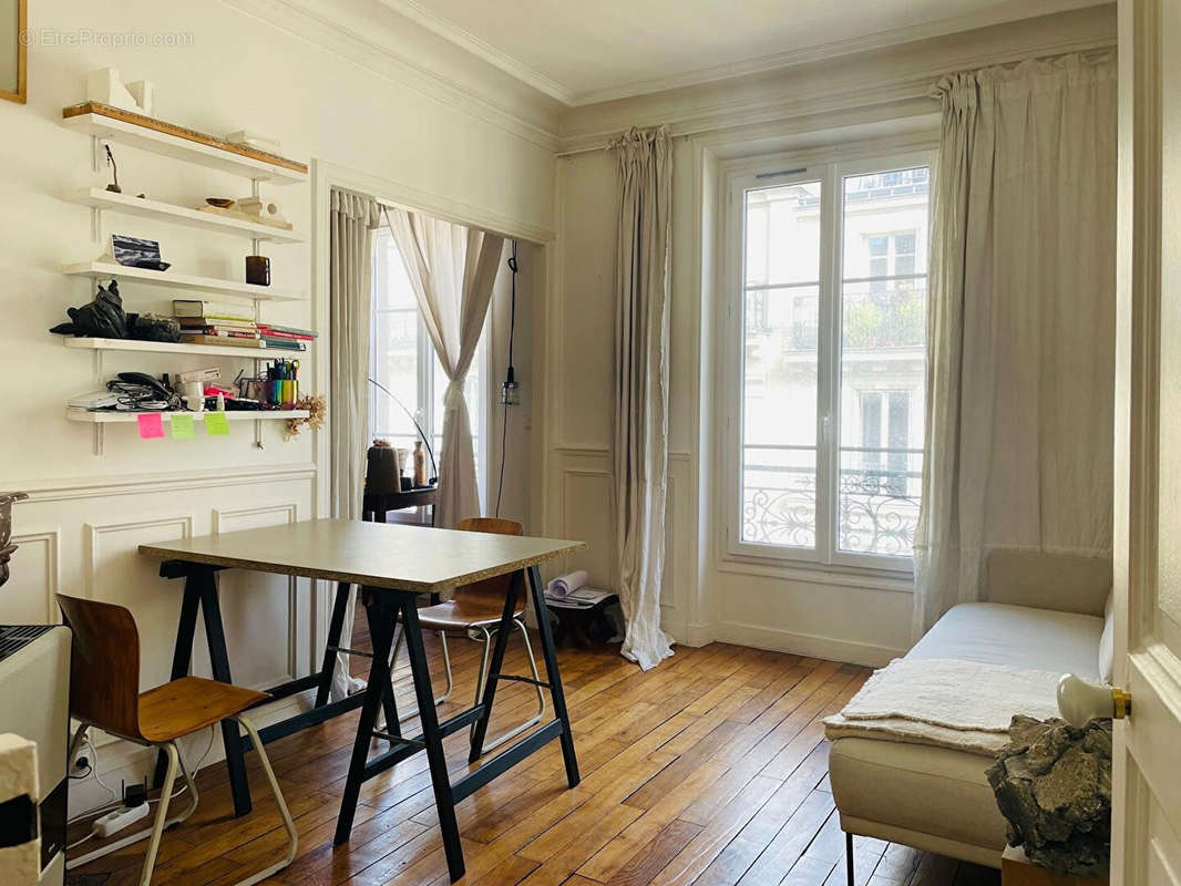 Appartement à PARIS-18E