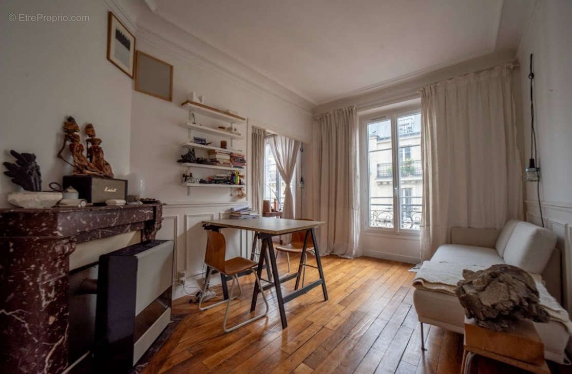 Appartement à PARIS-18E