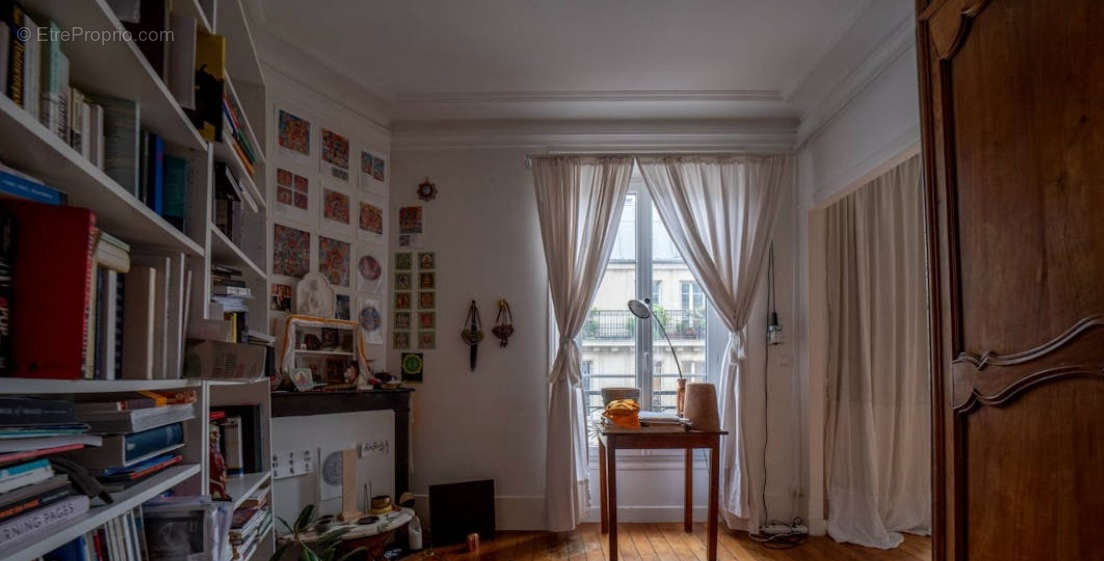 Appartement à PARIS-18E