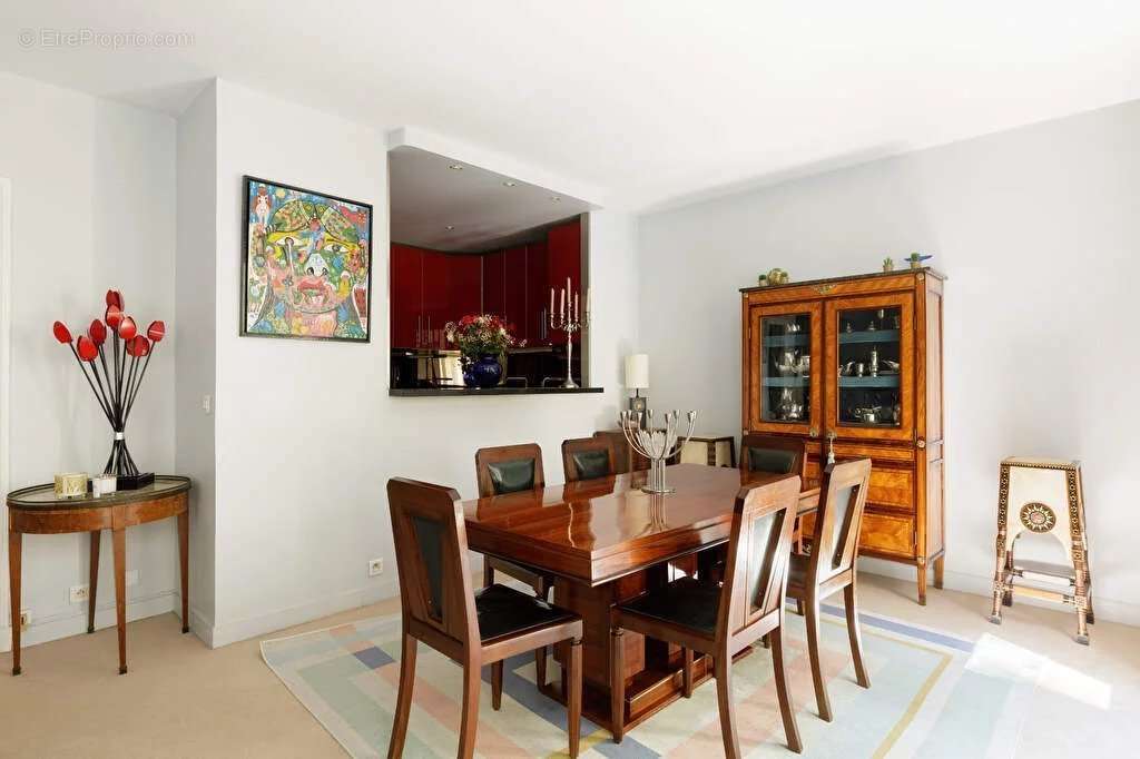 Appartement à PARIS-7E