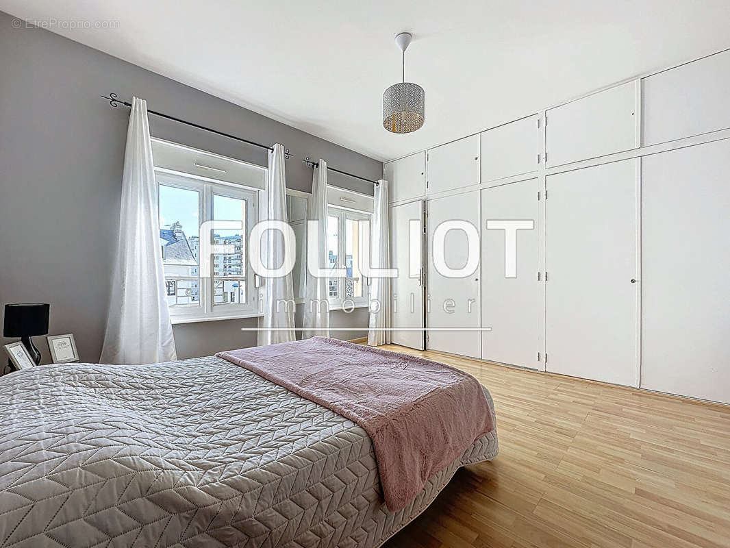 Appartement à DONVILLE-LES-BAINS