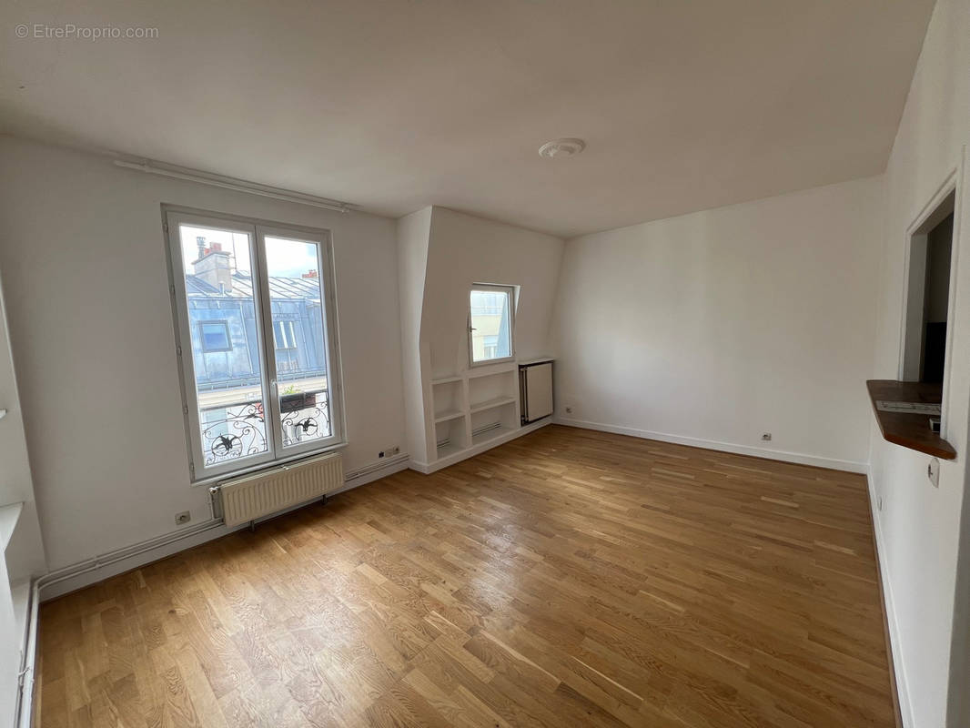 Appartement à PARIS-20E