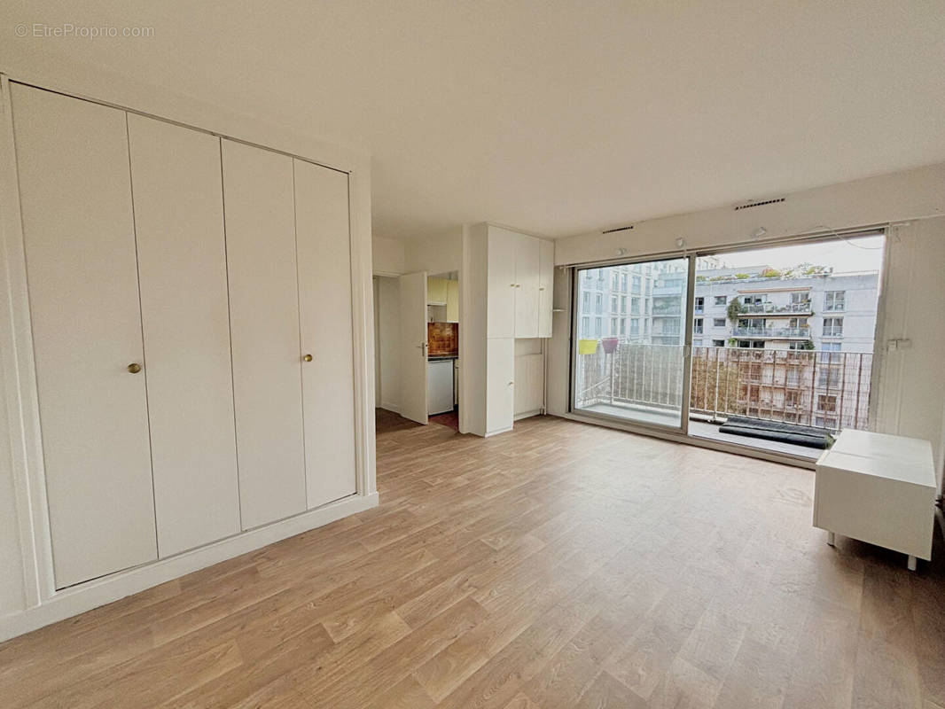 Appartement à PARIS-12E