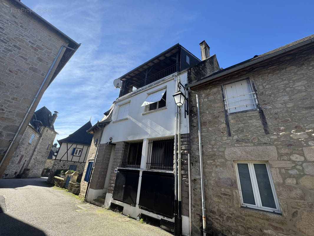 Appartement à CORREZE