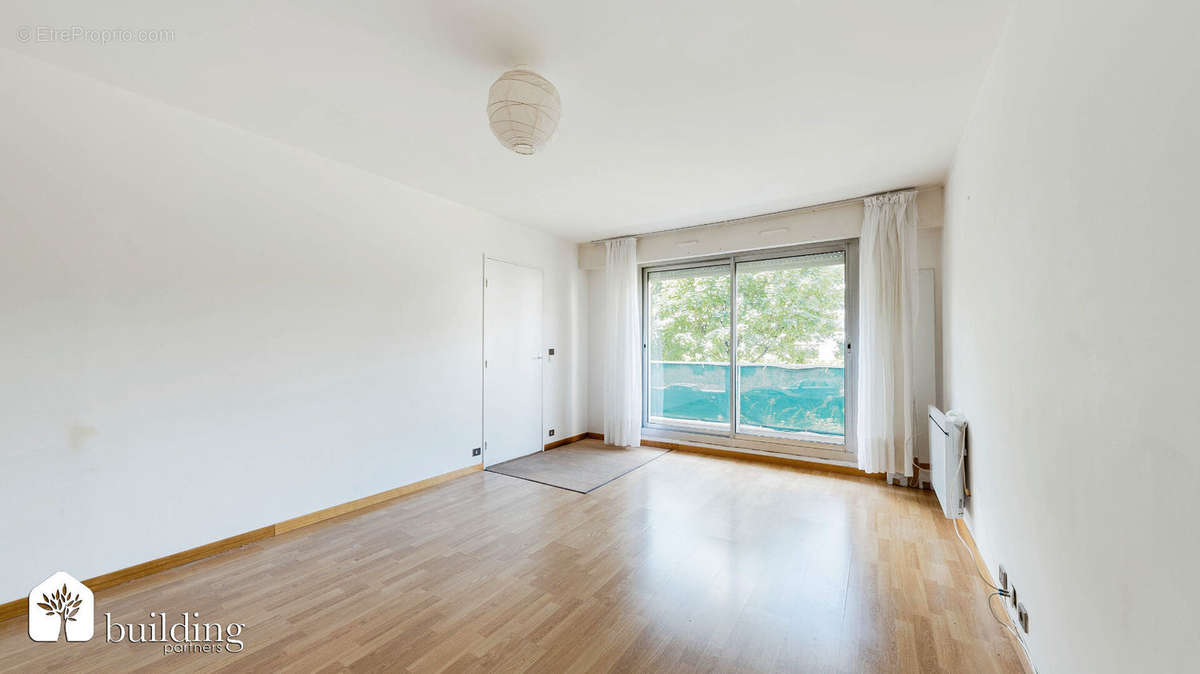 Appartement à LEVALLOIS-PERRET