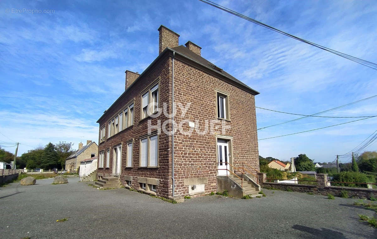 Appartement à FOLLIGNY